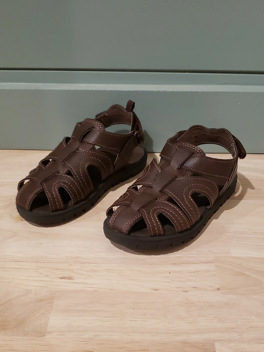 Carter's Brown Boys Closed-Toe Fisherman Sandals 12c